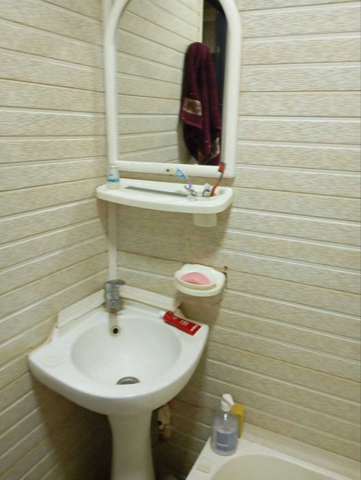 Продается квартира в деревяшках(Спутник-9)  31000$. Своя