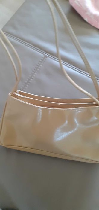 Кокетна дамска чантичка