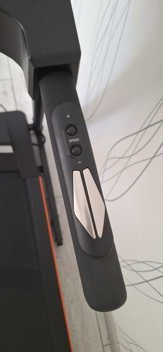 Продам беговую дорожку