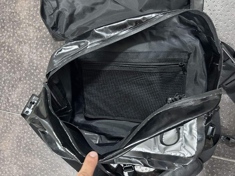 Водоустойчива чанта за лаптоп кожена RACER Swissmade 100% waterproof