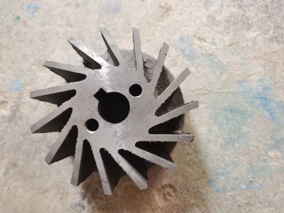 Водяной насос новый