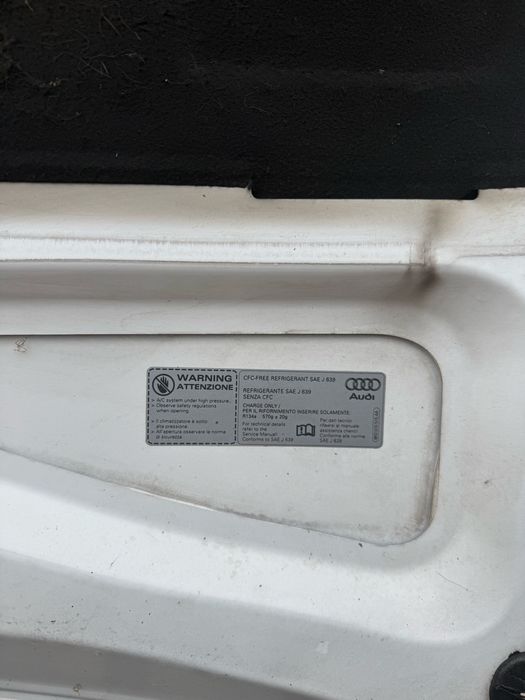 Преден капак и предна броня за audi A4 b8