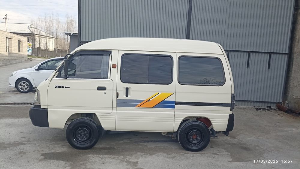 Damas sotiladi moshin holati yaxshi