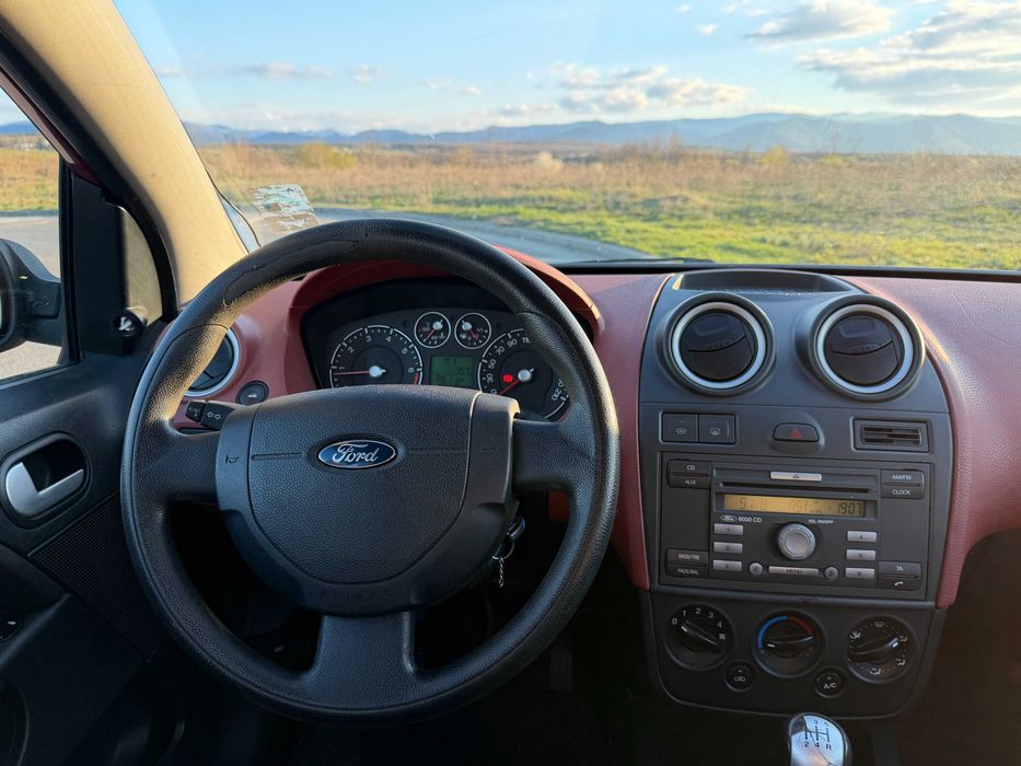 Ford Fiesta 2005 benzina