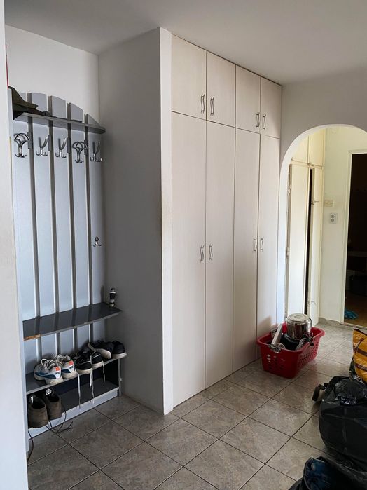 Vand apartament cu 2 camere