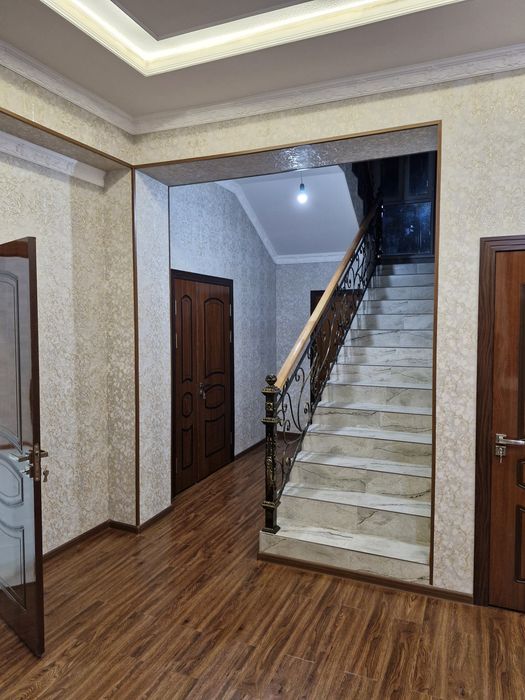 Yangi hayot tumani yashashga Tayyor uy sotiladi