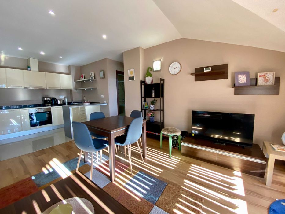 Продава се Тристаен апартамент в Банско - 85 кв.м за 918 €/кв.м - Снимка #2