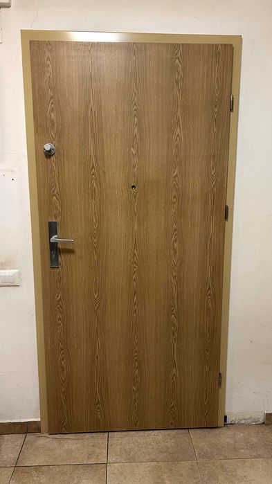 Ușă Metalică/Tehnică Intrare Apartament PORTA DOORS – Dimensiune 90, Foarte Grea