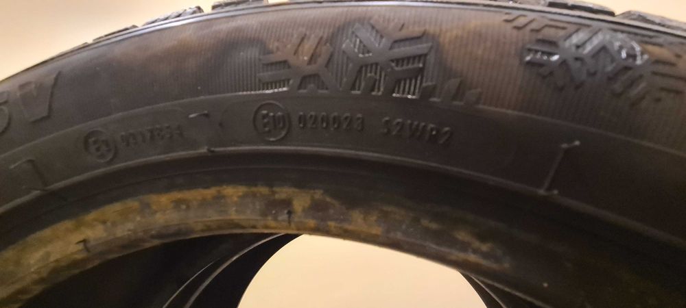 Зимни гуми 15/50   R17 95V