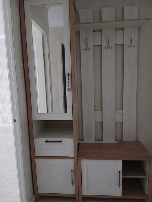 Продется Прихожая б/у в отличном состоянии