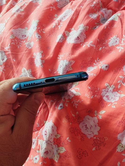 Mi 9t sotiladi 64gb bez karopka dakumenti yuqolgan