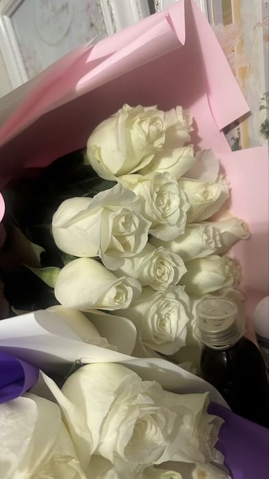 Роза Гүлдер сатылады  41 шт 2 гул бырге