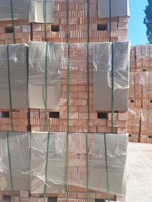 Кирпич киромический