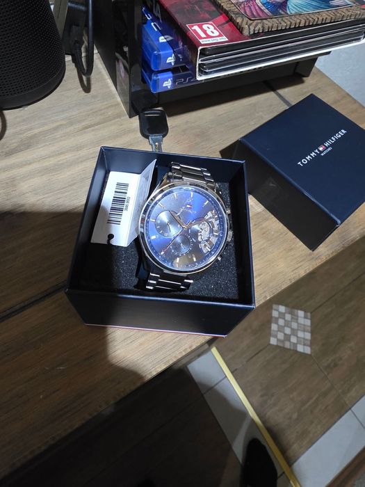 Часовник Tommy Hilfiger 1710448