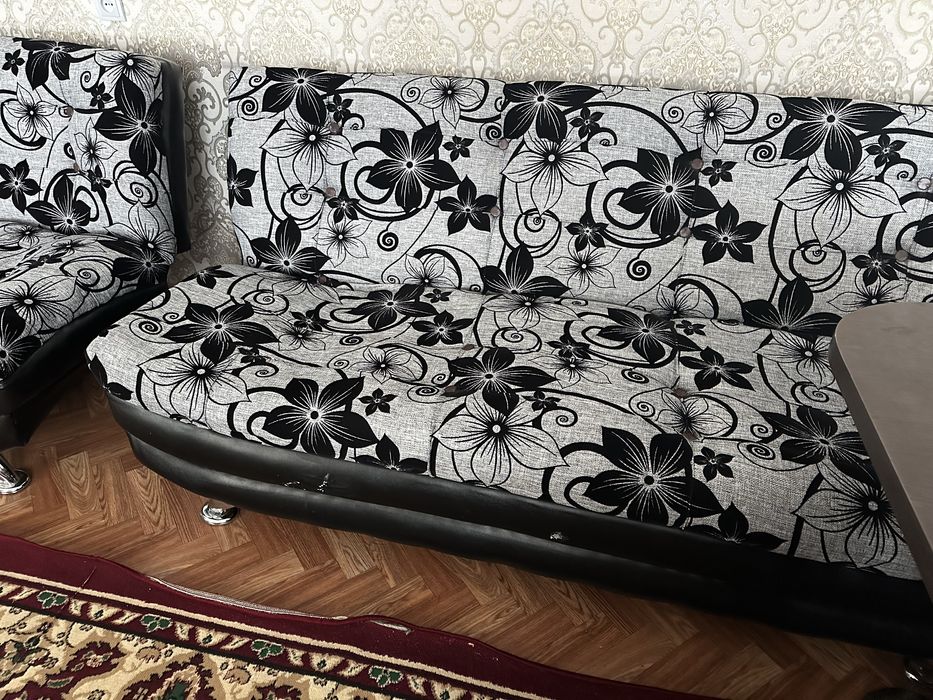 Креслы в отличном состояний