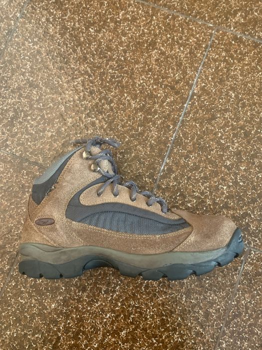 Туристически обувки