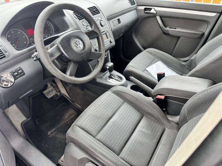 VOLKSWAGEN Touran 2005 — imagine 4