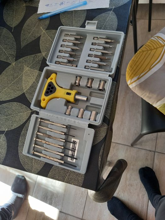 Set de  biți Bruder Manesmann 24 bucăti- cu șurubelniță