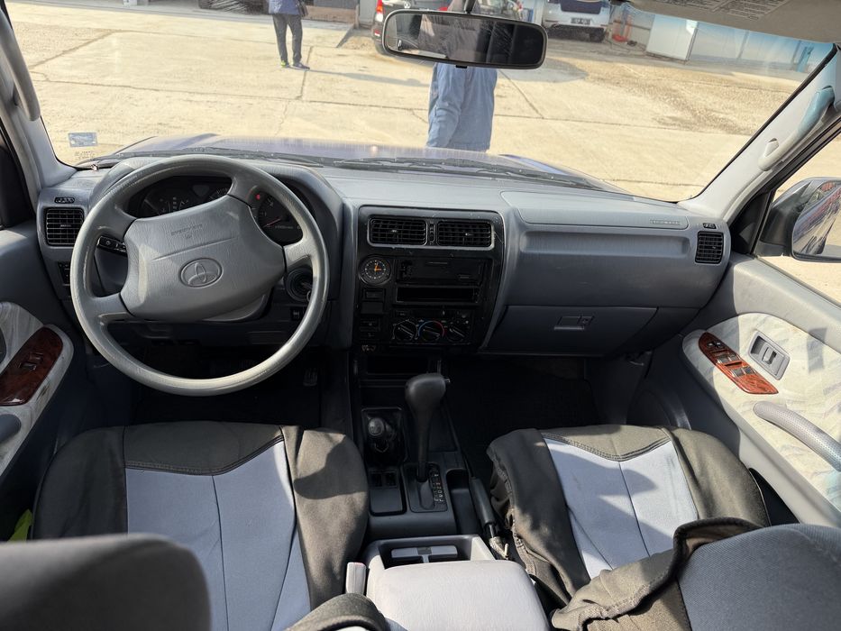Toyota Land Cruiser 2000г
