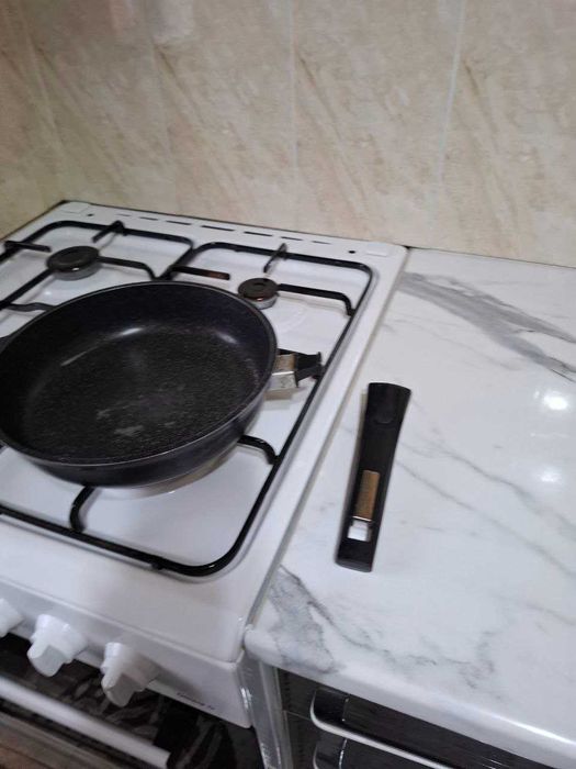 Продам  сковородку в отличном  состоянии, производство Россия