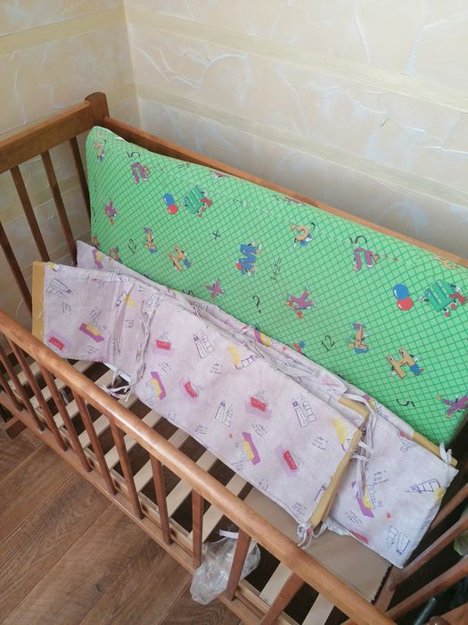 Детская кроватка деревянная