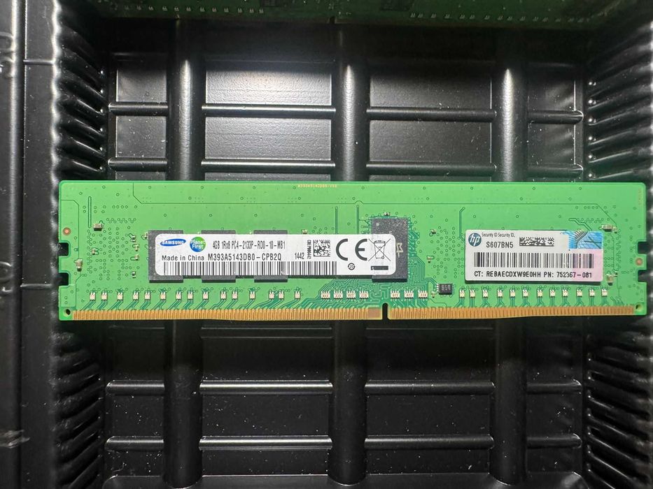 DDR4 4GB 2133Mhz ECC RDIMM Samsung Memorie RAM Server Workstation