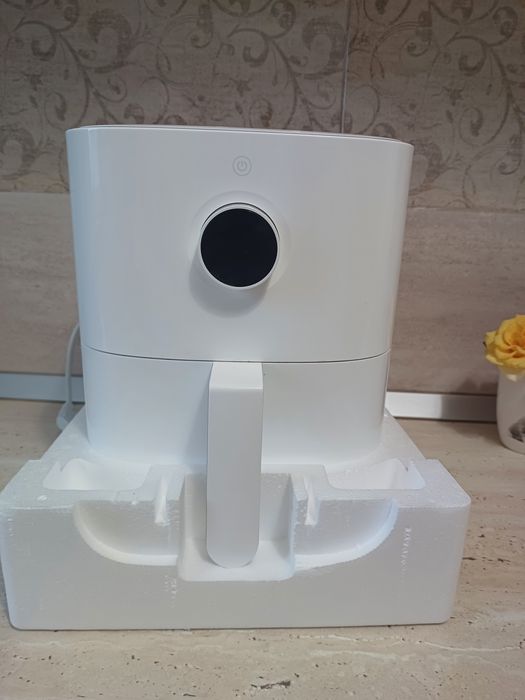 Friteuza cu aer cald Xiaomi Mi Smart Air Fryer BHR4849EU, 1500W, 3.5L, 8 programe, alb
