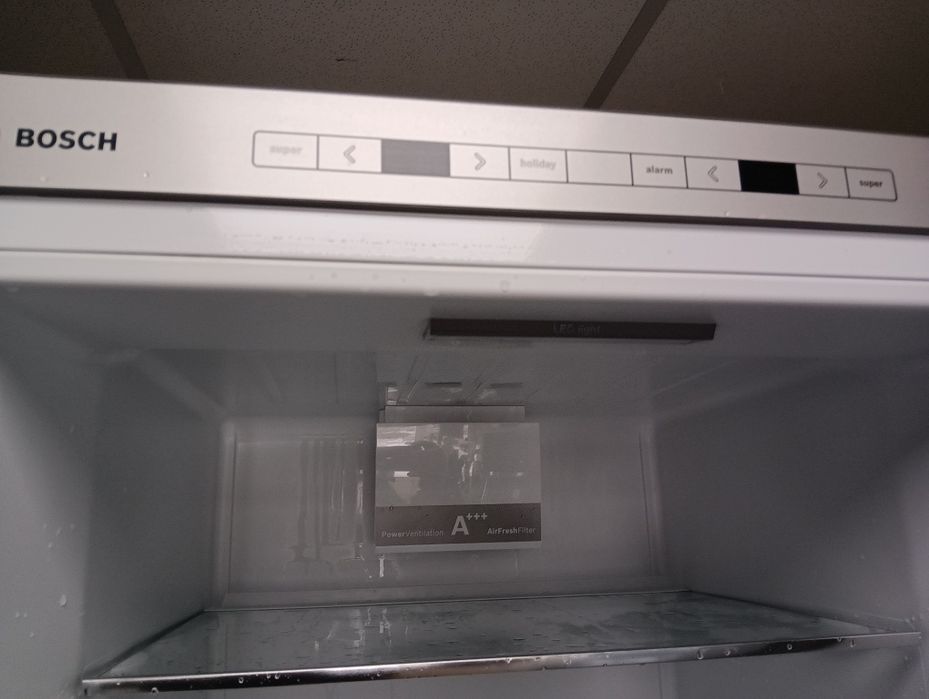 Иноксов комбиниран хладилник с фризер Бош Bosch A+++ 2 години гаранция