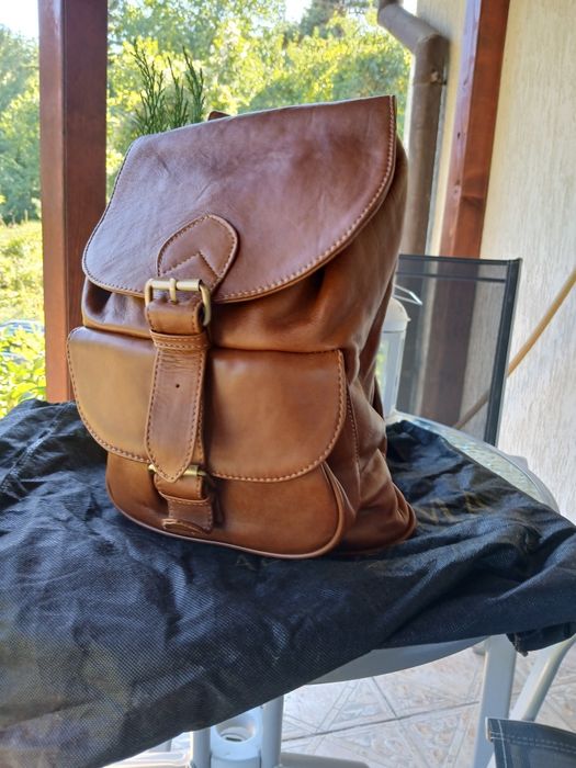 Дамскa раница от естествена кожа премиум изработка