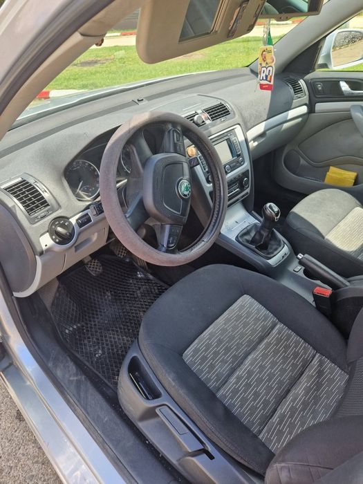 SKODA Octavia 2012 — imagine 4