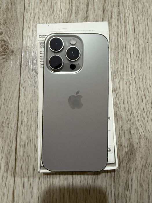 Iphone 16pro с гарантией