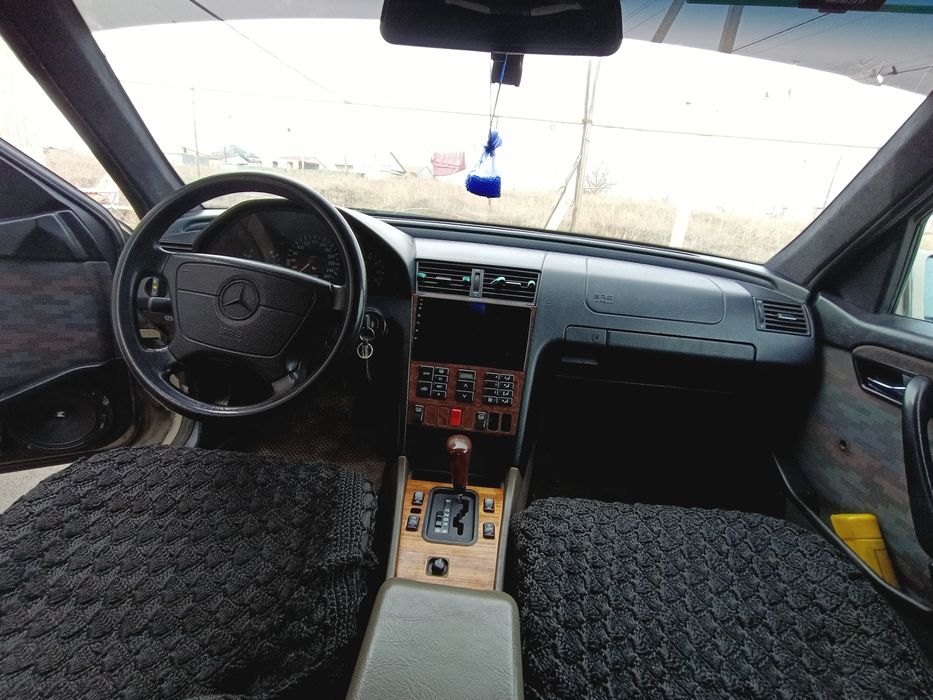 Продам срочно Mercedes c280