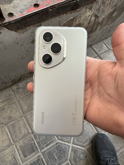 Honor 400 pro 12/512 gb