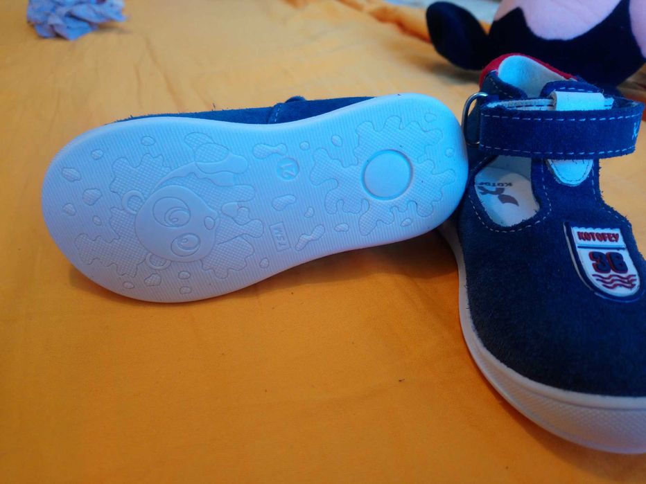 Детская обувь новая