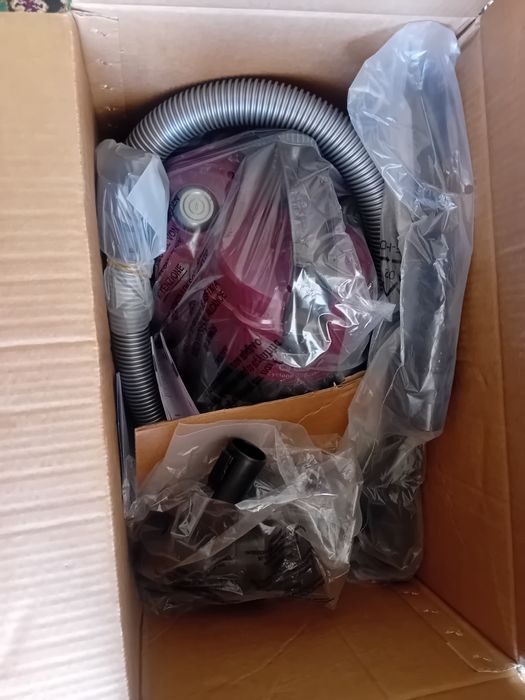 Пылесос 2000W новый