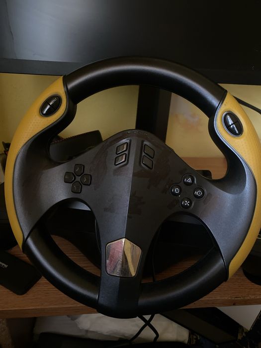Volan gaming  in stare buna
