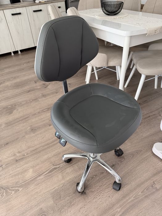 Scaun Cosmetica/Manichiura/Pedichiura Hidraulic Pentru Tehnician - Gri
