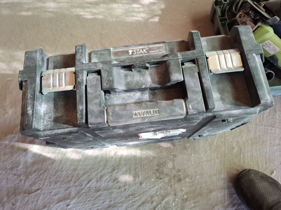 Комплект куфари за инструменти  на Bosch