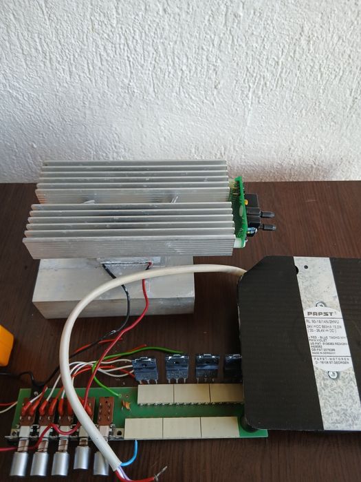 Vând radiator activ cu celulă Peltier.