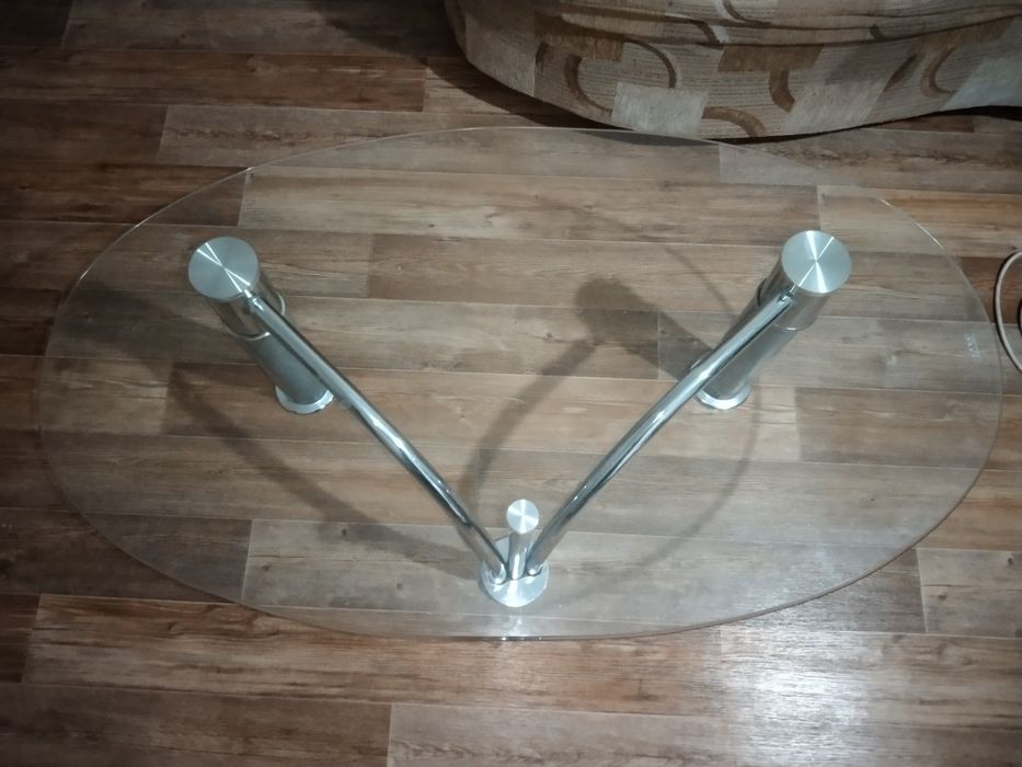 Продам стол журнальный