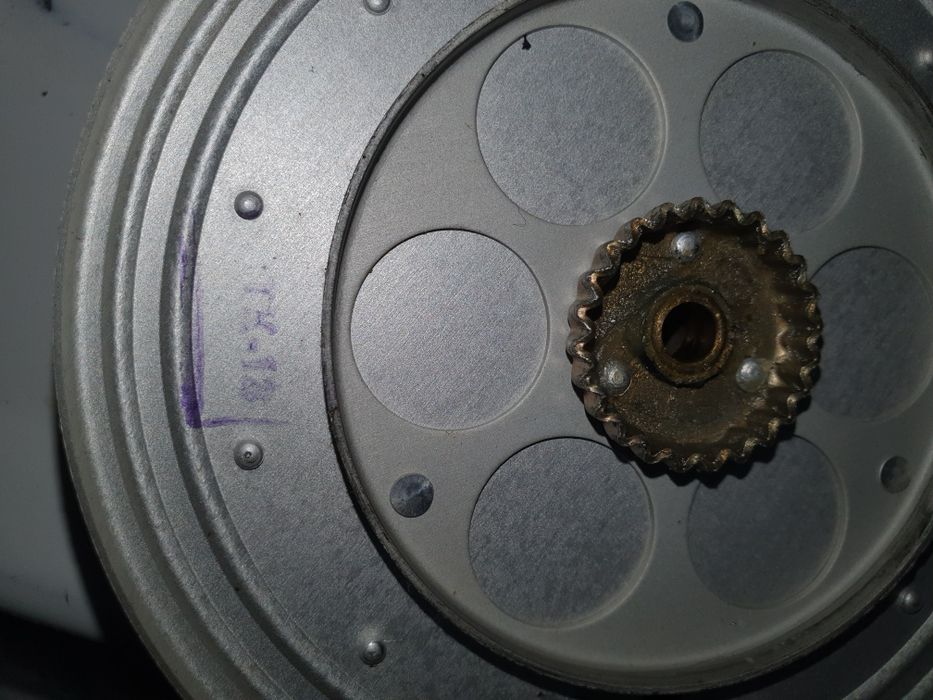 Челнок для плетения косынок,пауков,сетей