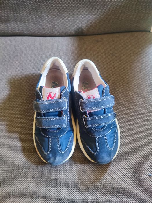 Adidași Naturino băieți mărimea 27