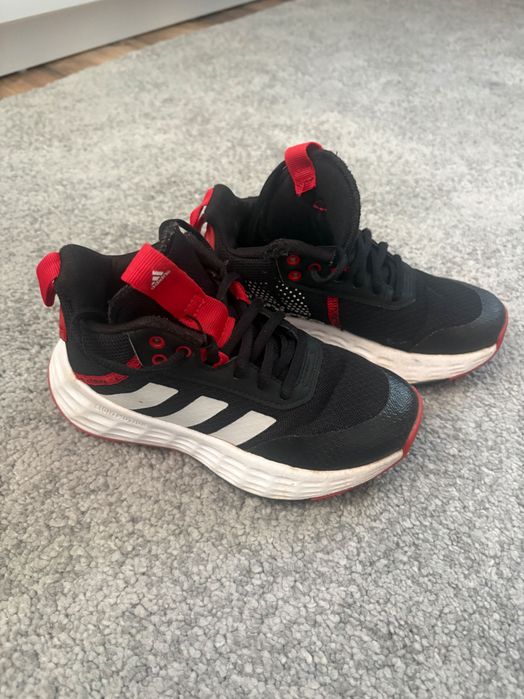 Маратонки adidas