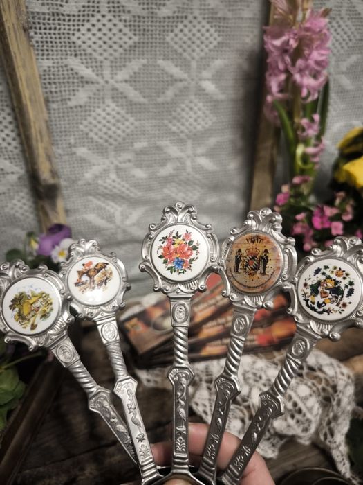 Лъжици с порцеланов акцент