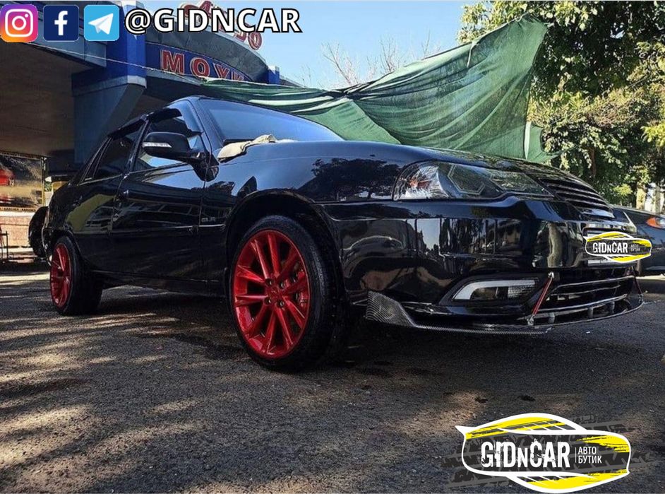 Сплиттер (обвес) универсальный на передний бампер Карбон