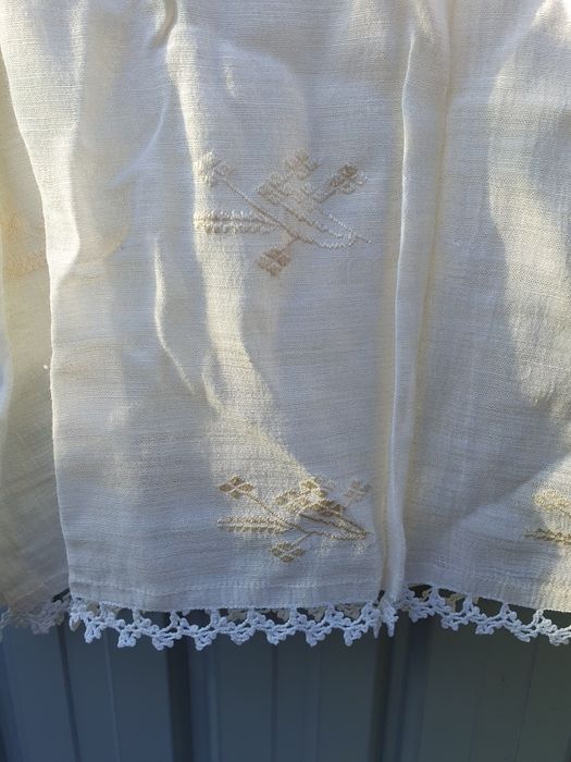 Bluze in cu broderie