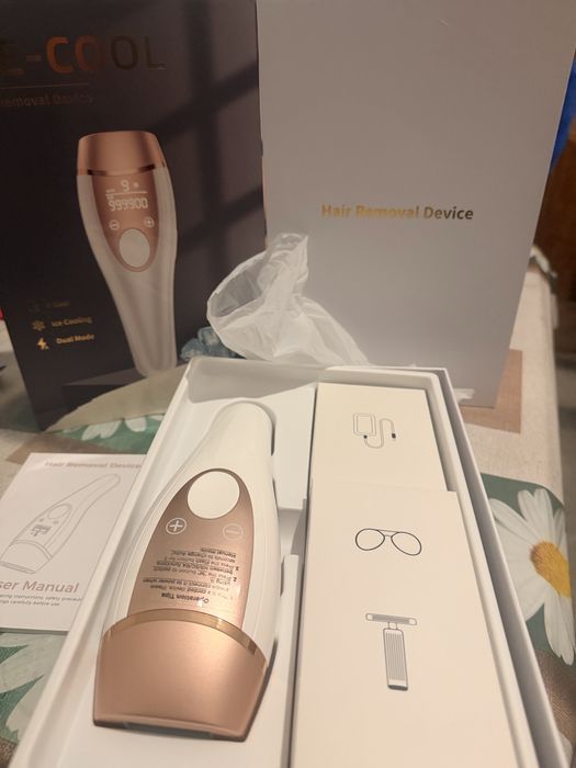 Лазерен апарат за епилация със система за охлаждане с лед, 999 900 имп