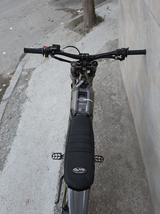 Surron lbx  2025
