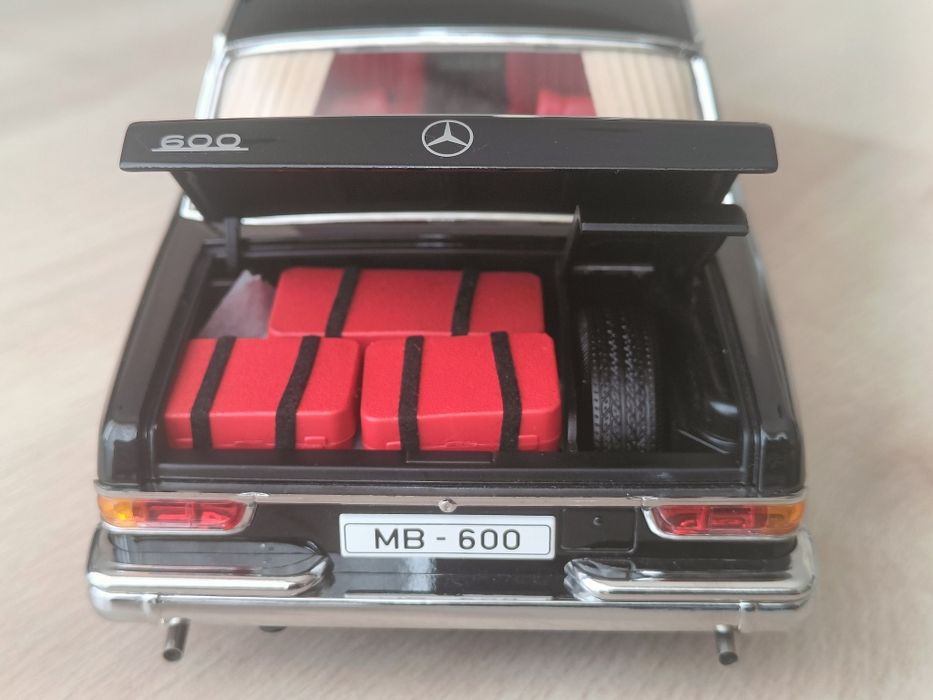 Mercedes 600 Pullman, Kengfai 1:18