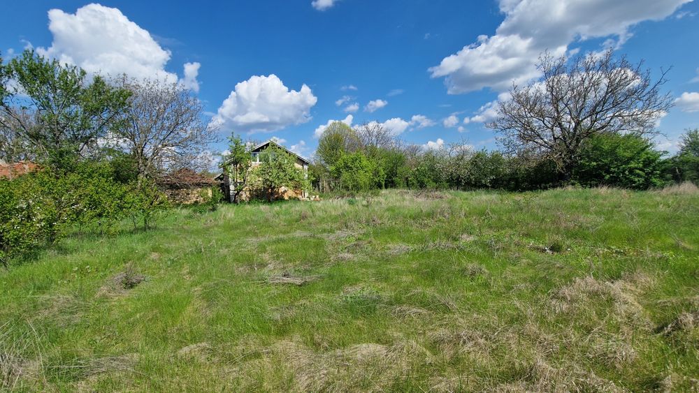 Продава се Къща в с. Богданци, Област Разград - 200 кв.м за 200 €/кв.м - Снимка #2